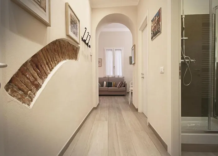 Il Portico Монтероссо-аль-Маре